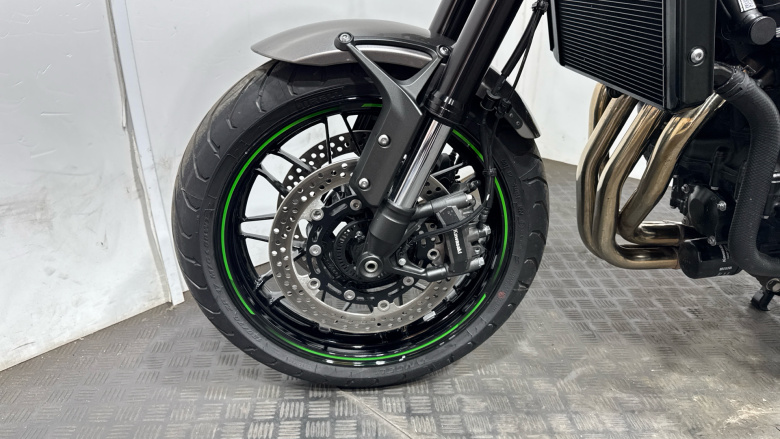 Kawasaki Z R900EKF (19MY)